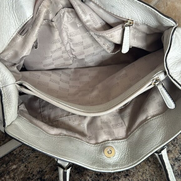 MICHAEL KORS HAMILTON Hobo Shoulder Satchel Purse Ivory Pebble Leather - Picture 10 of 11